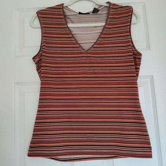NY&C Sleeveless Top - Picture 2 of 4